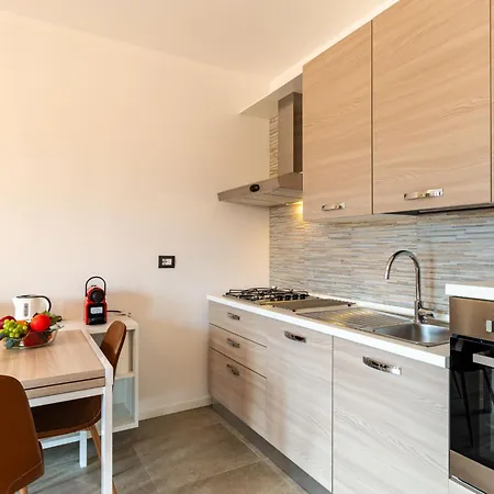 Re16 Regina By Interhome شقة غْرافيدونا