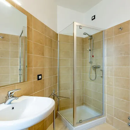 Re16 Regina By Interhome غْرافيدونا